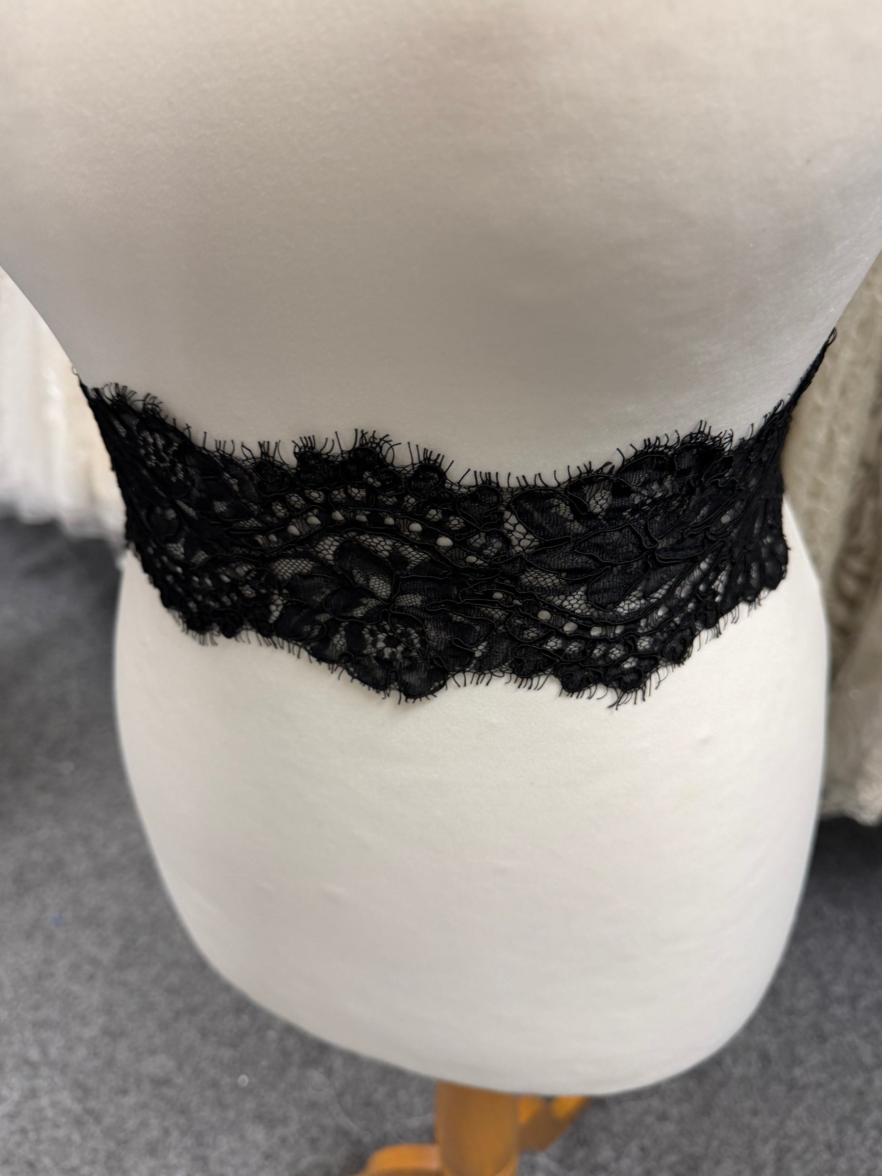 Black Corded Edging - T554