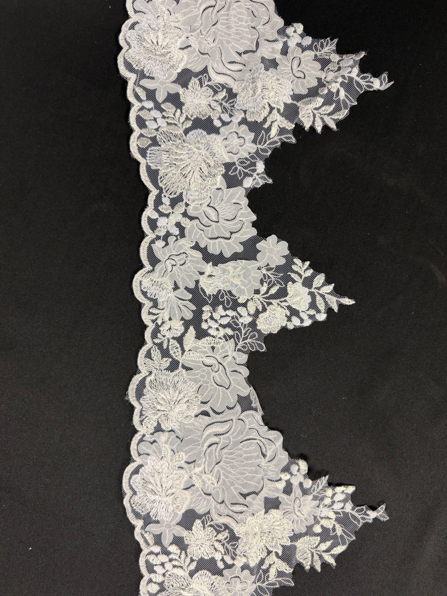 White Laser Lace Trim - T933