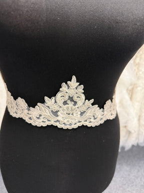 Ivory Corded Lace Trim - T803