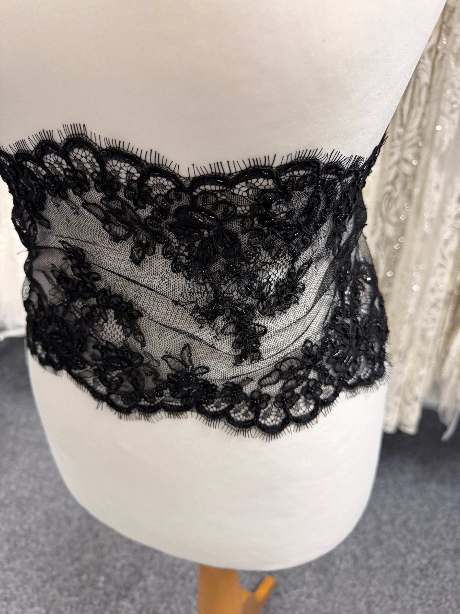 Black Corded Beaded Edging - T682