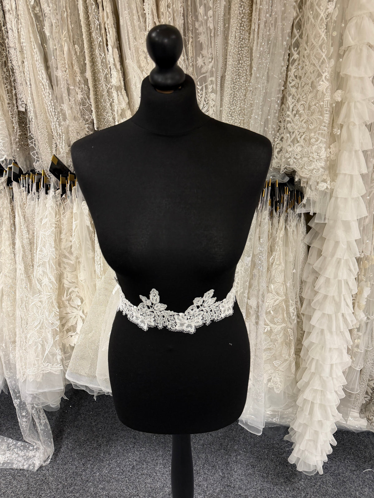 Ivory Sequin Guipure Lace Trim - T669