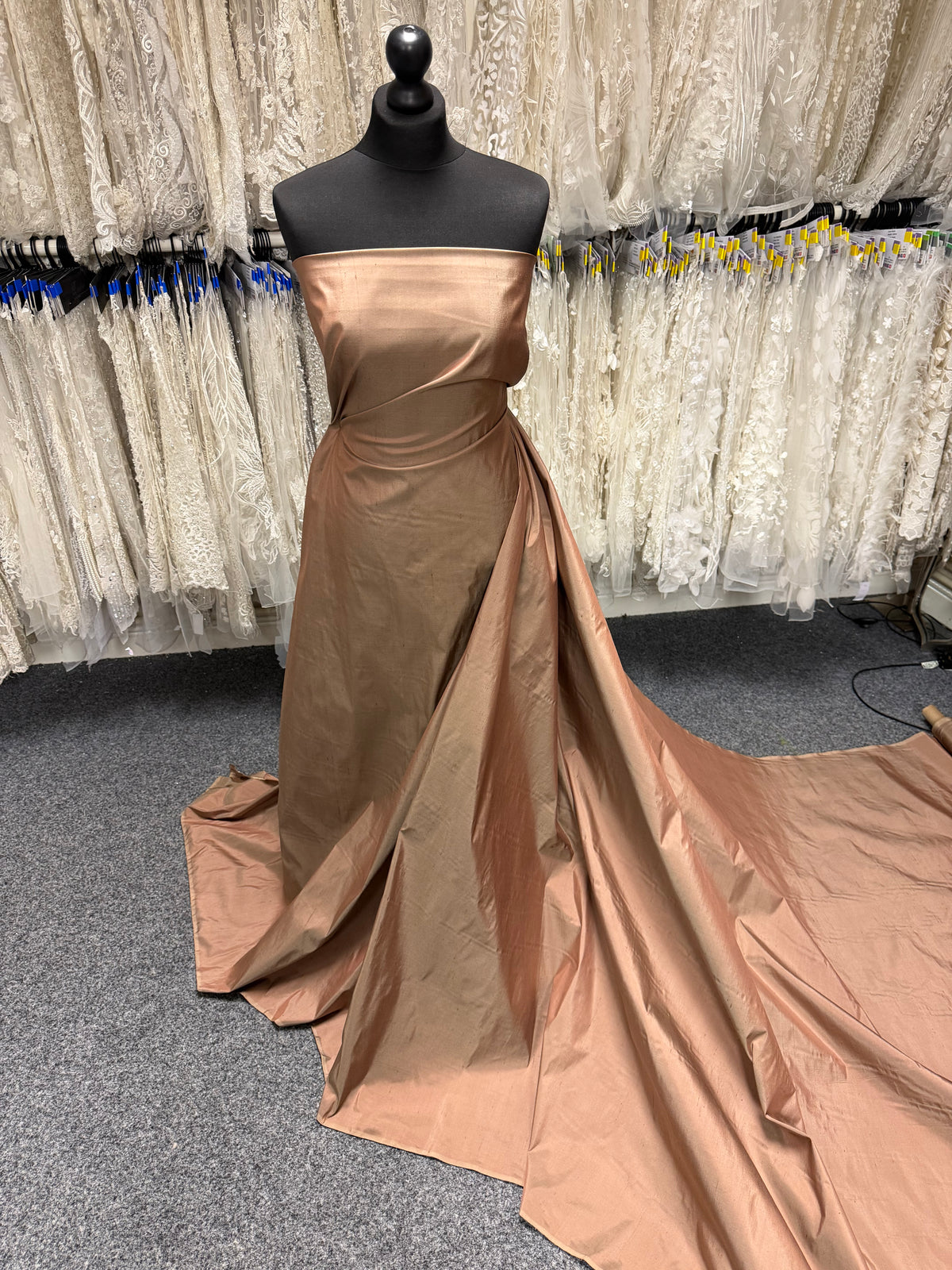 Mid Cocoa Silk Dupion 150cm - P402