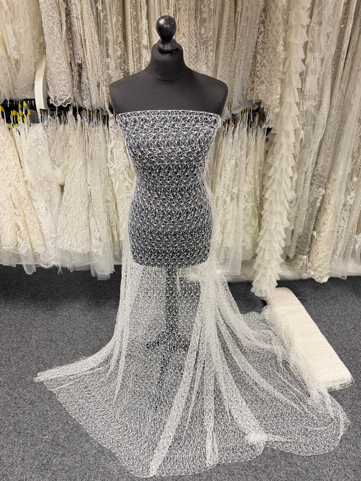 Ivory Raschel Lace - Ripley