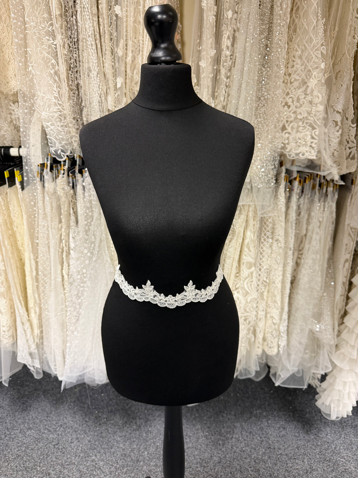 Ivory Embroidered Corded Edging - T576