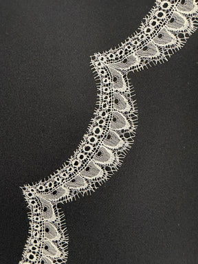 Ivory French Lace Edging - T595