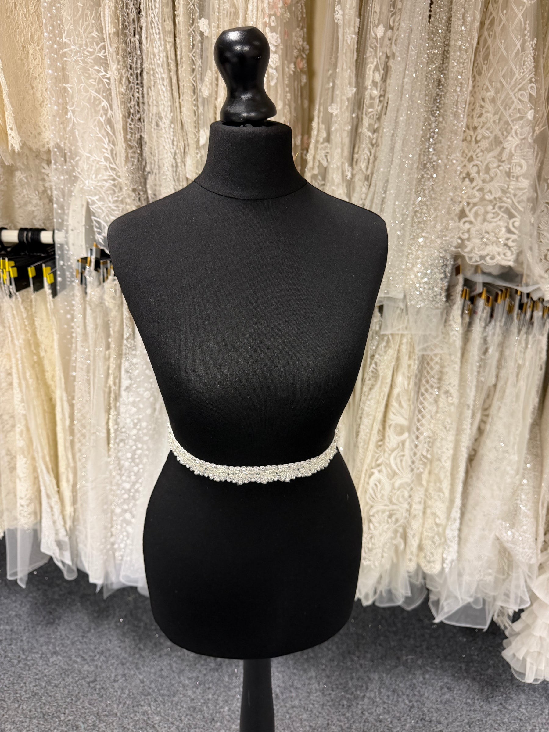 Ivory Beaded Sequin Edging - T314