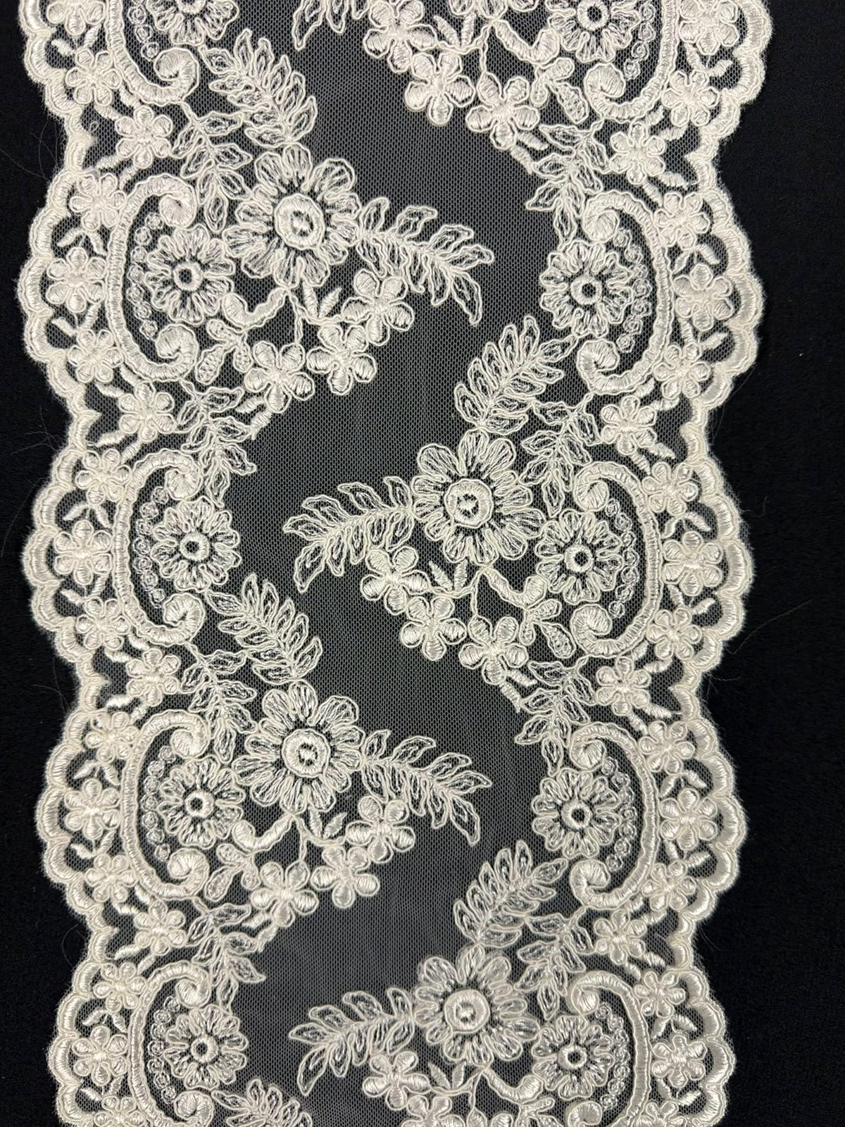 Ivory Corded Edging - T379