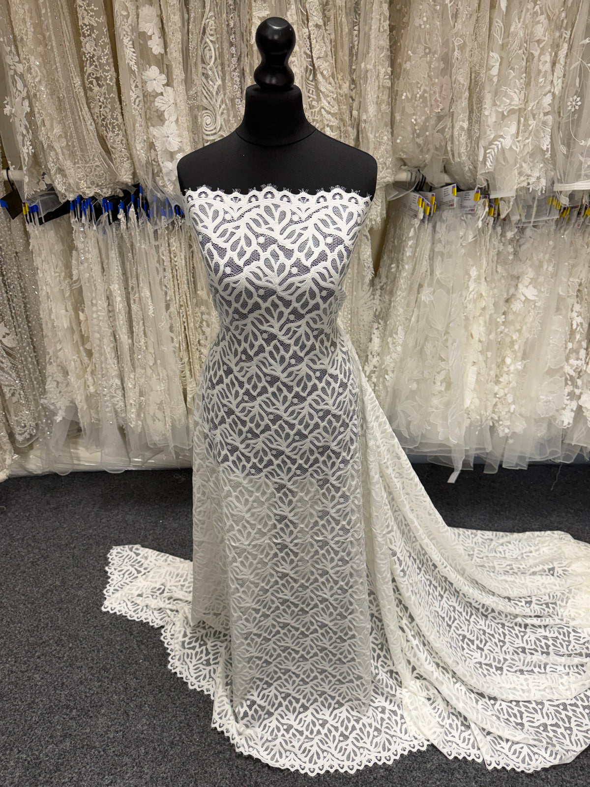Ivory Stretch Raschel Lace - Tankara