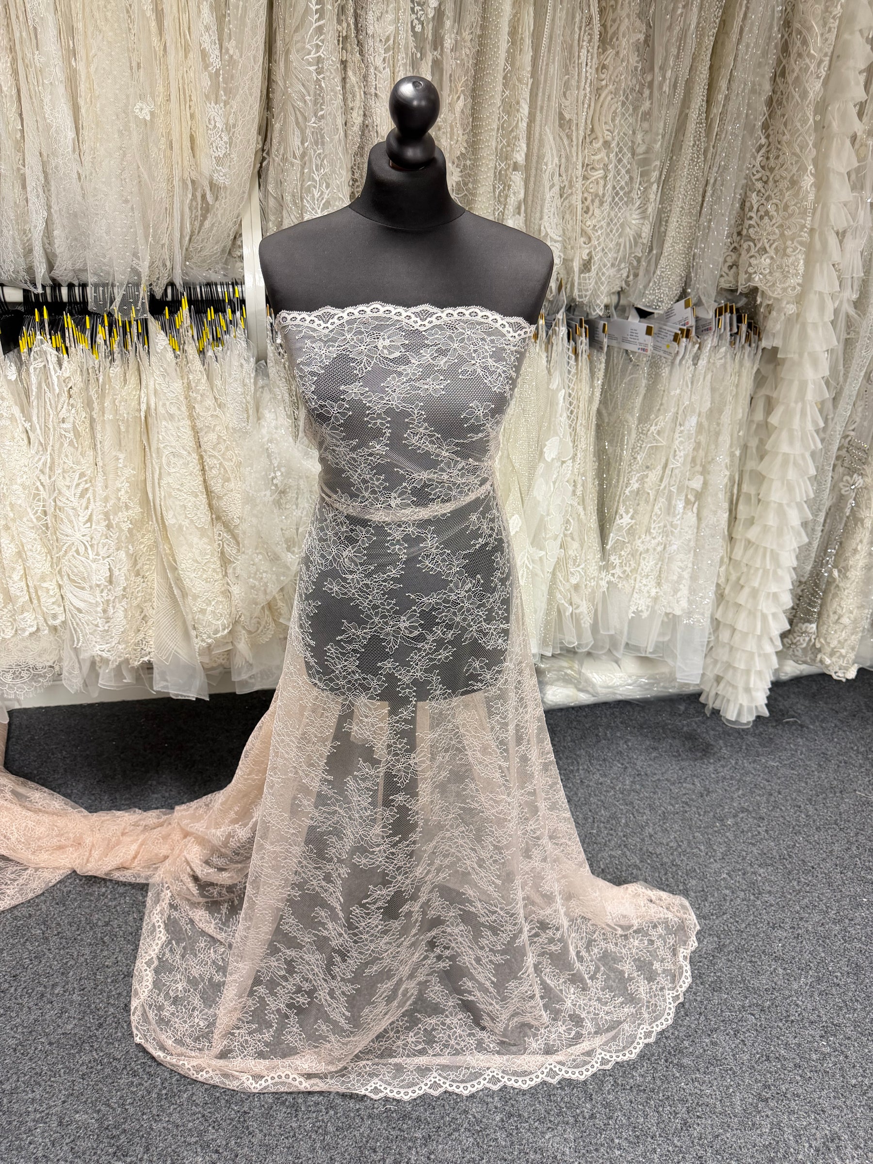 Rose Pink Raschel Lace - Rome