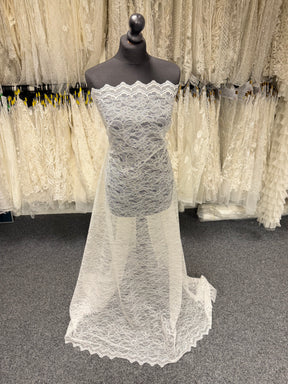 Ivory Raschel Lace - P412