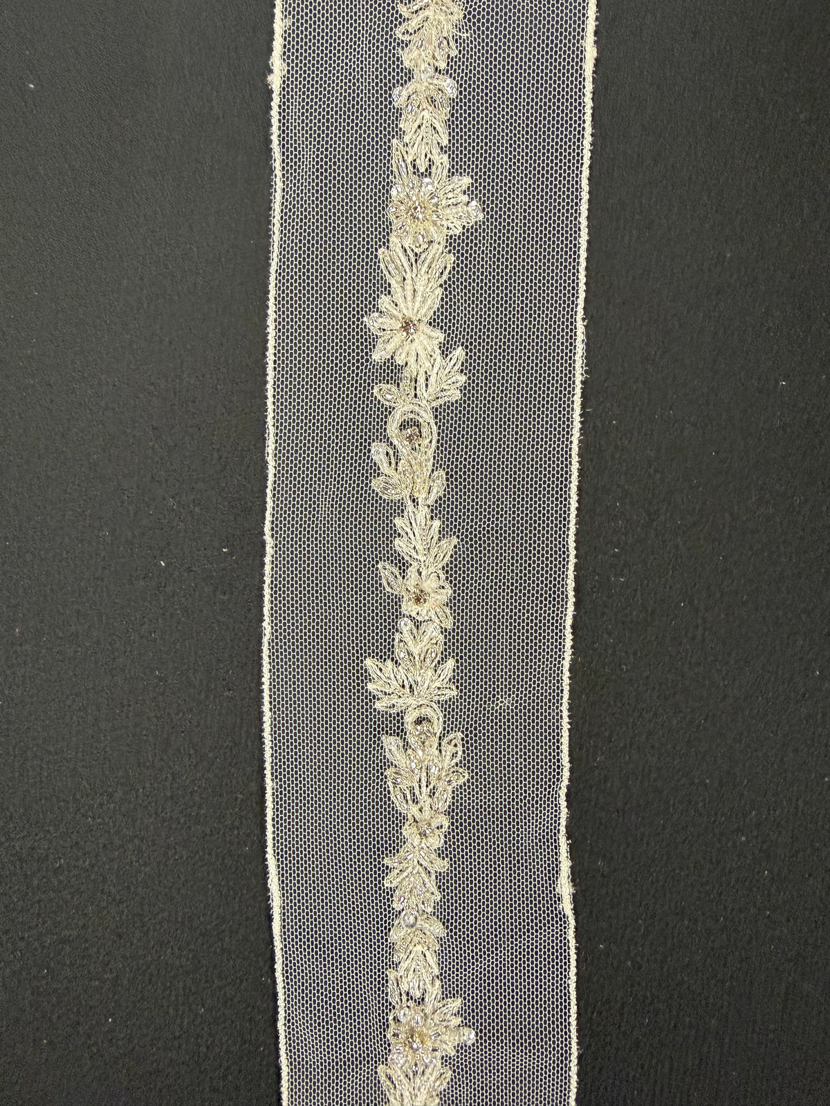 Ivory/Silver Crystal Beaded Edging - T220