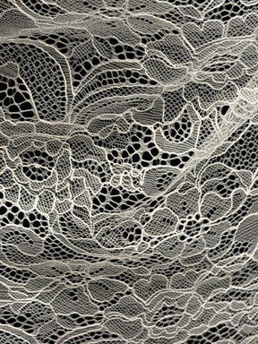 Ivory Raschel Lace - P412