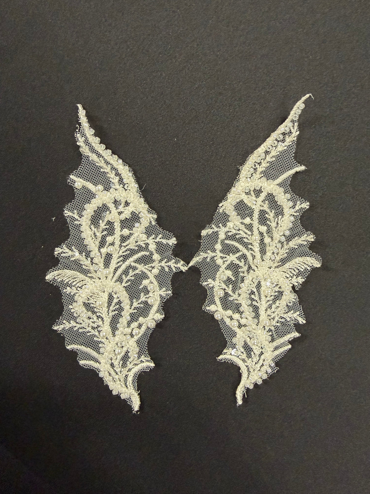Ivory Beaded Lace Appliques - MT4012