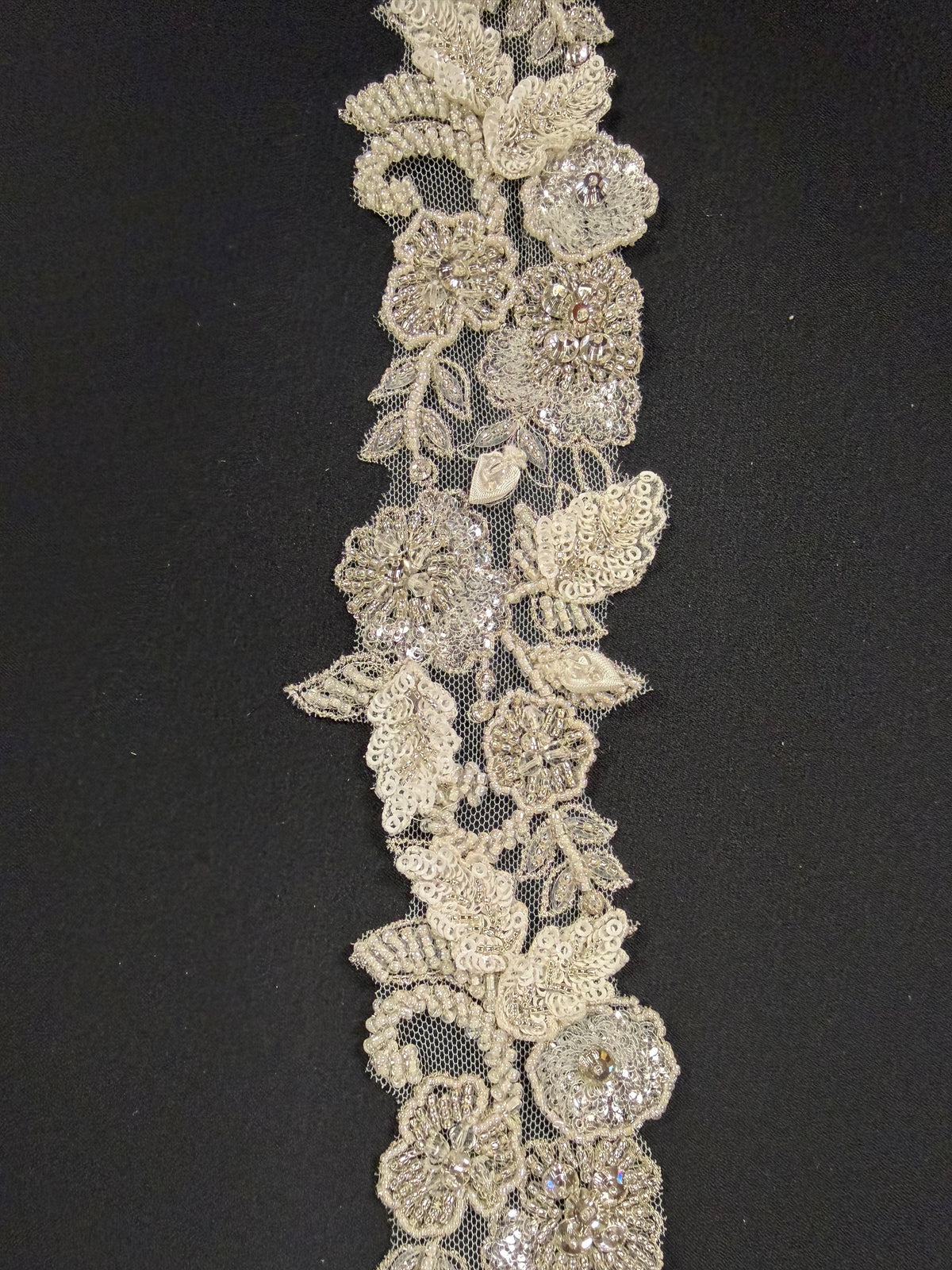 Ivory Crystal Trim - T373