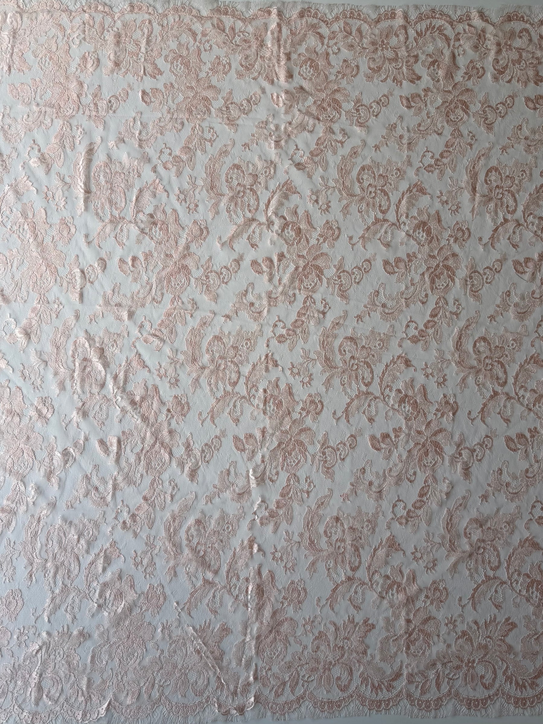 Pink Chantilly Lace - P165
