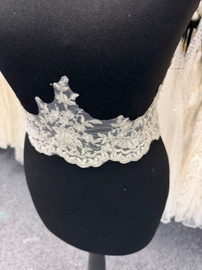 Ivory/Silver Beaded Edging - T236