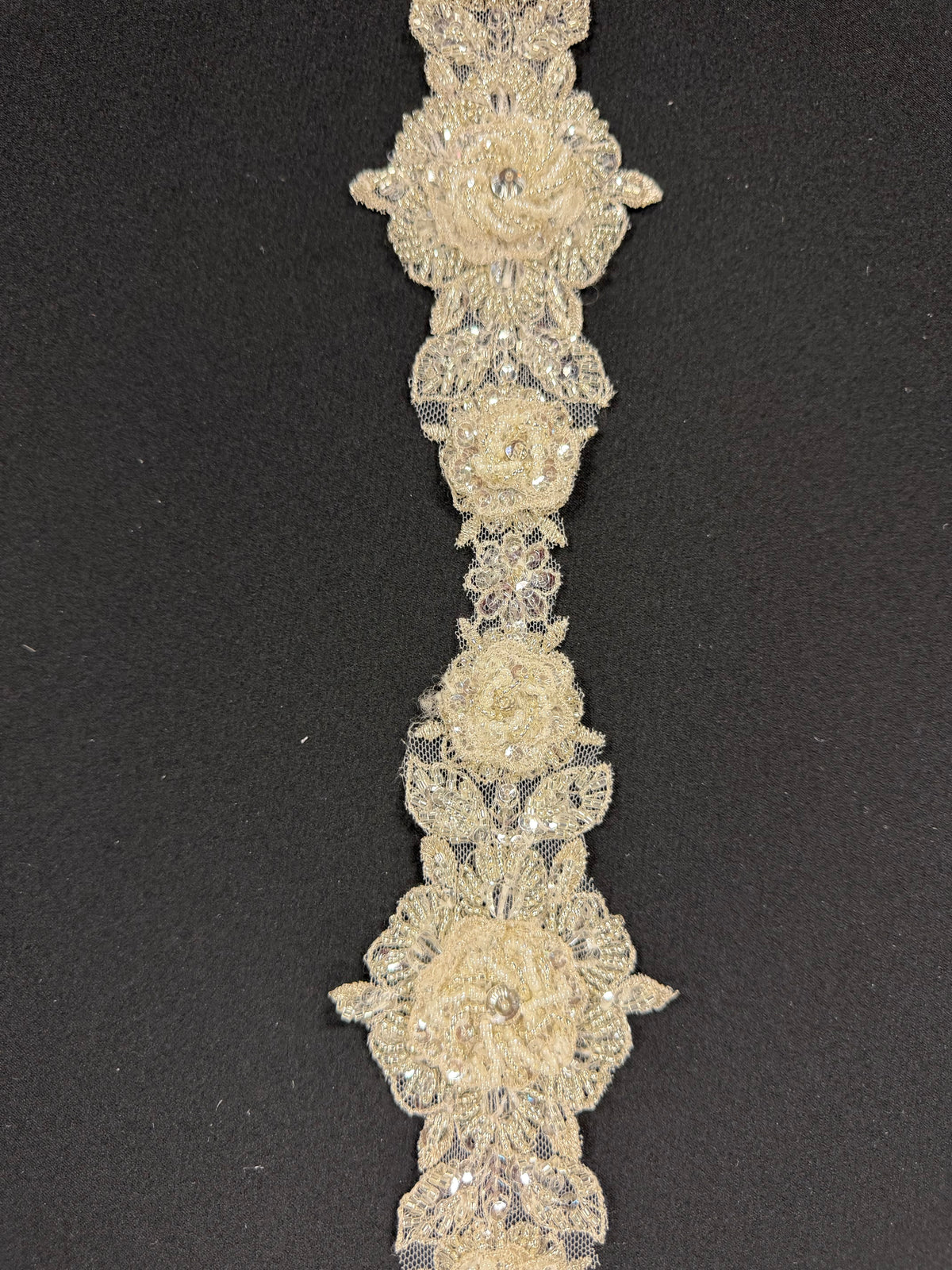 Ivory/Silver 3D Beaded Sequin Edging - T436