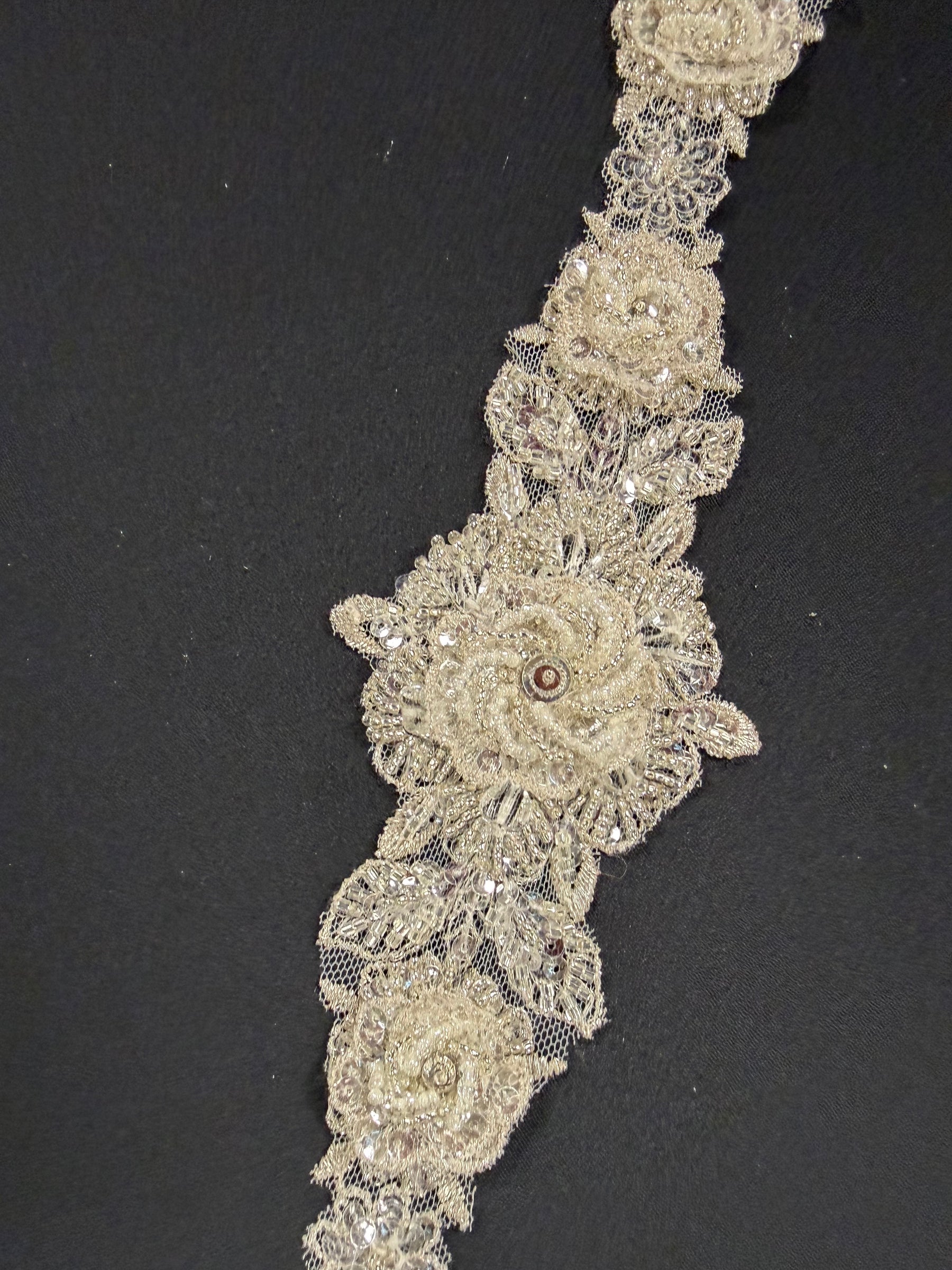 Ivory/Silver 3D Beaded Sequin Edging - T436