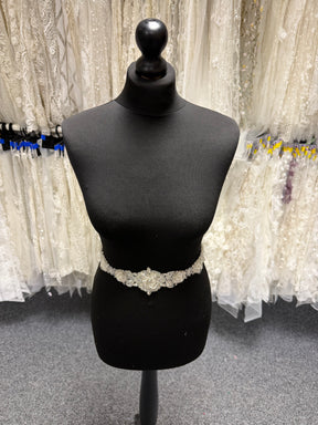 Ivory/Silver 3D Beaded Sequin Edging - T436