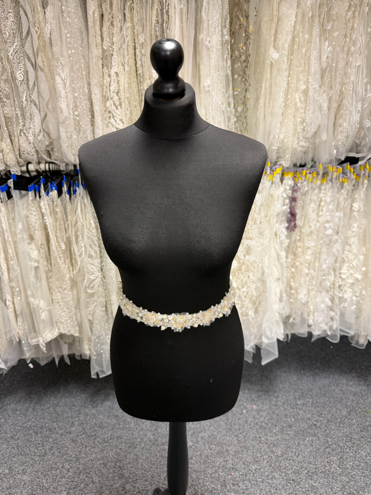 Ivory 3D Beaded Sequin Edging - T351