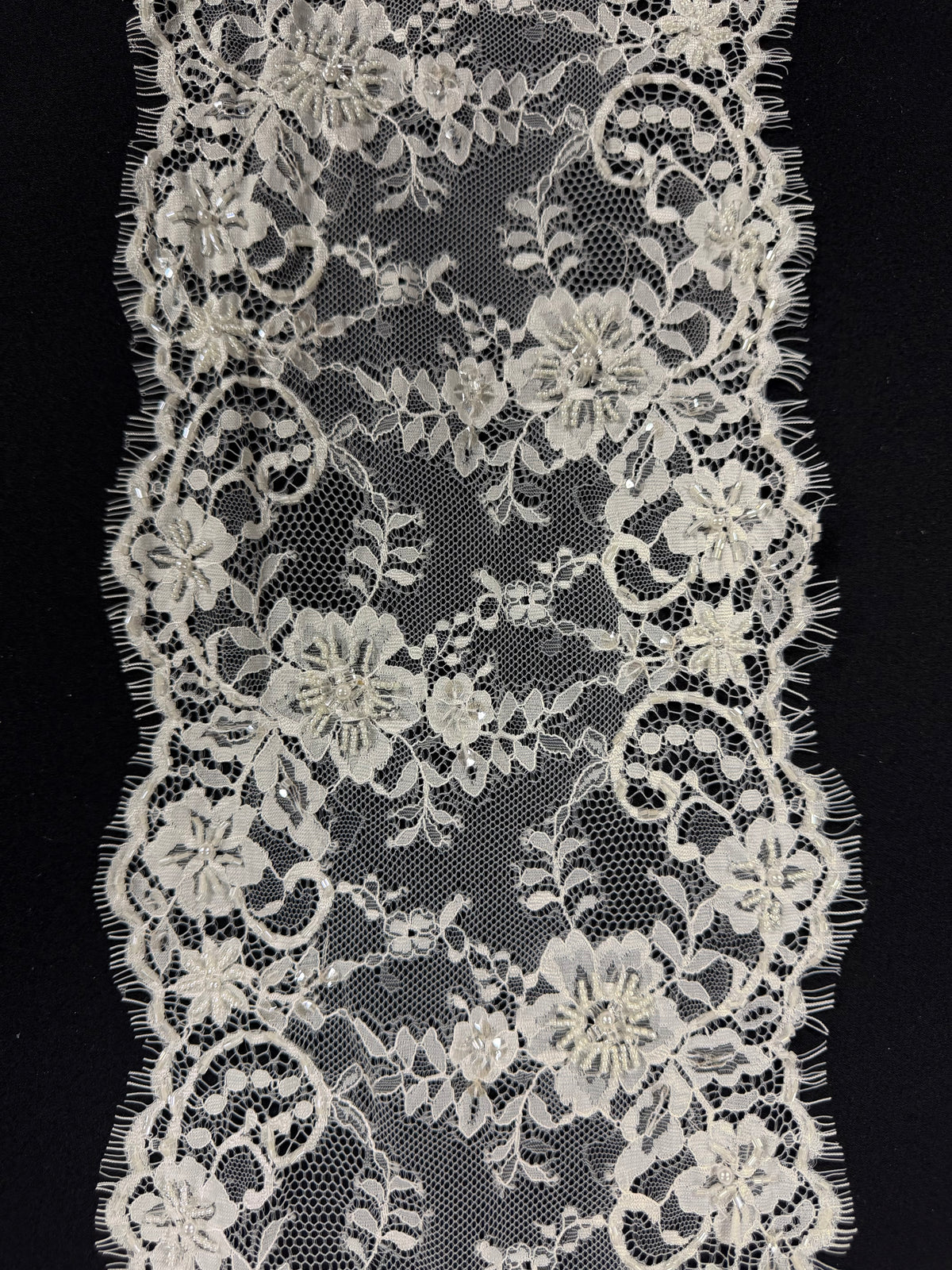 Ivory Beaded Sequin Edging - T478