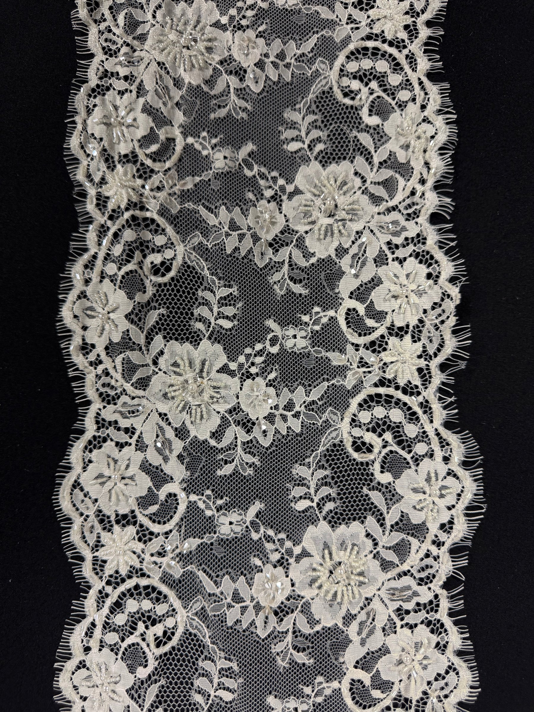 Ivory Beaded Sequin Edging - T478