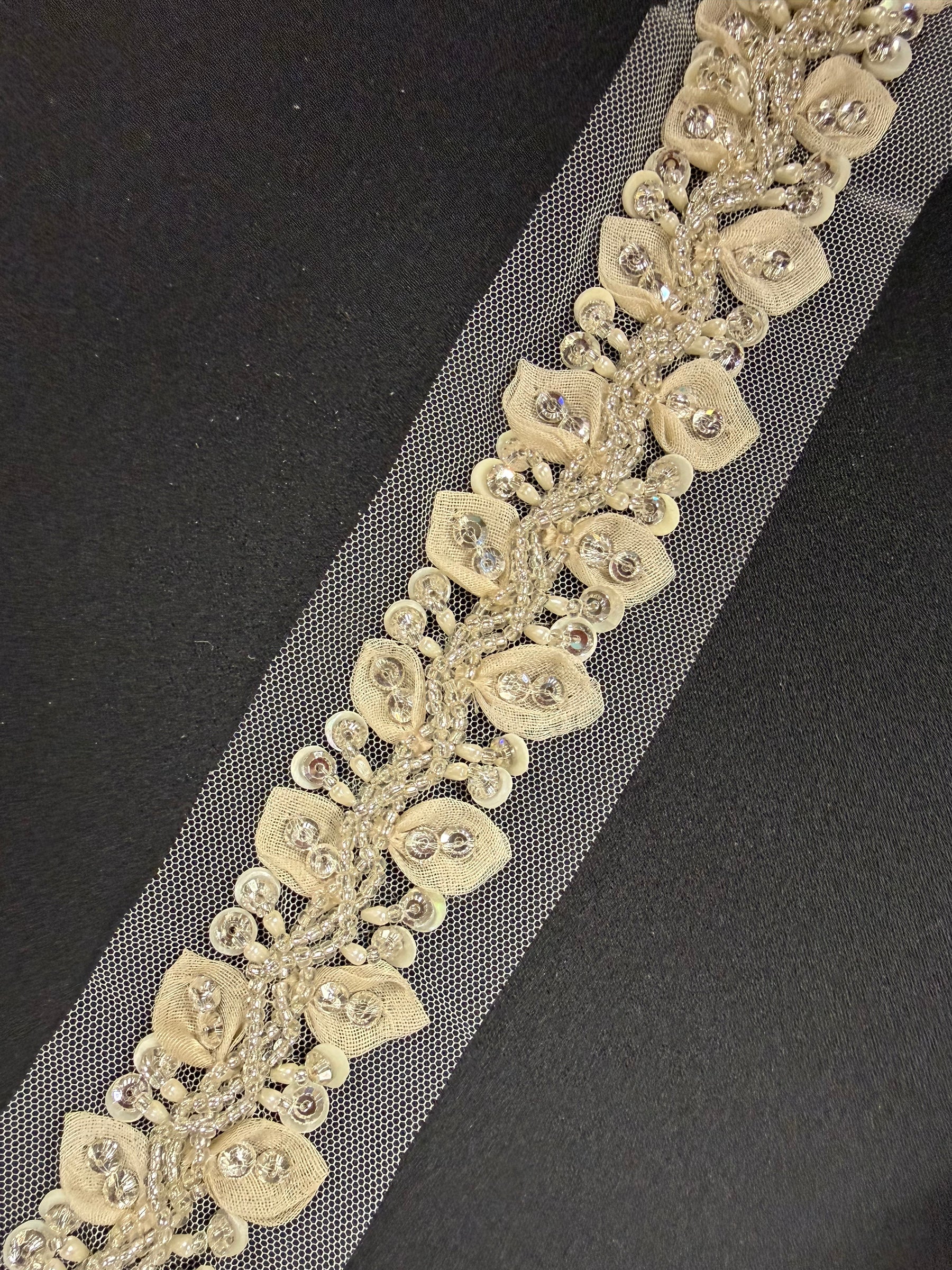 Ivory/Silver 3D Crystal Beaded Edging - T518