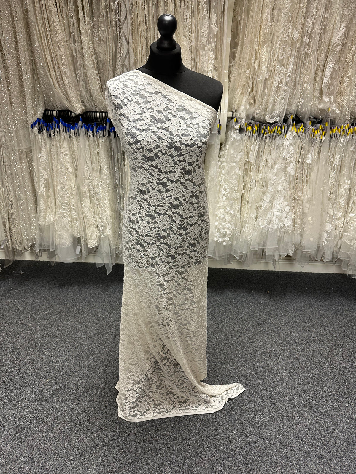 Ivory Stretch Raschel Lace - Ponder