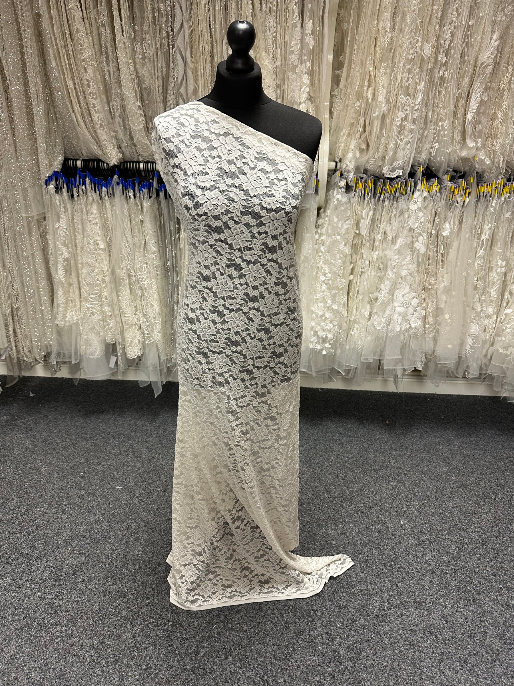 Ivory Stretch Raschel Lace - Ponder