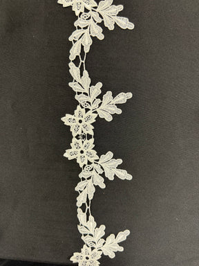 Ivory Guipure Lace Trim - T552