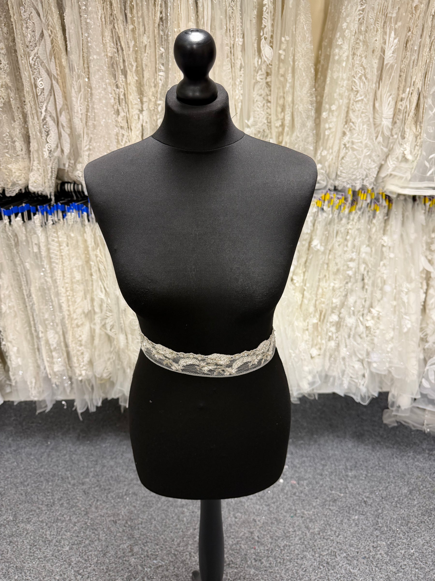Ivory/Crystal Crystal Beaded Sequin French Chantilly Edging - T177