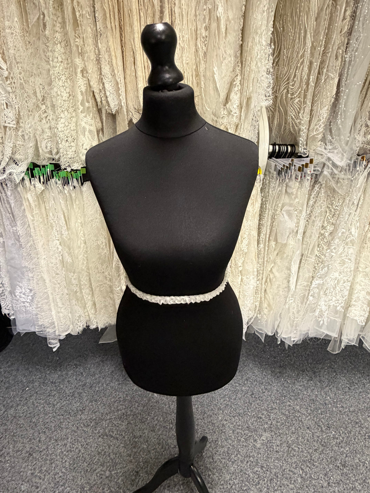 Ivory Raised Ribbon Beaded Edging - T293