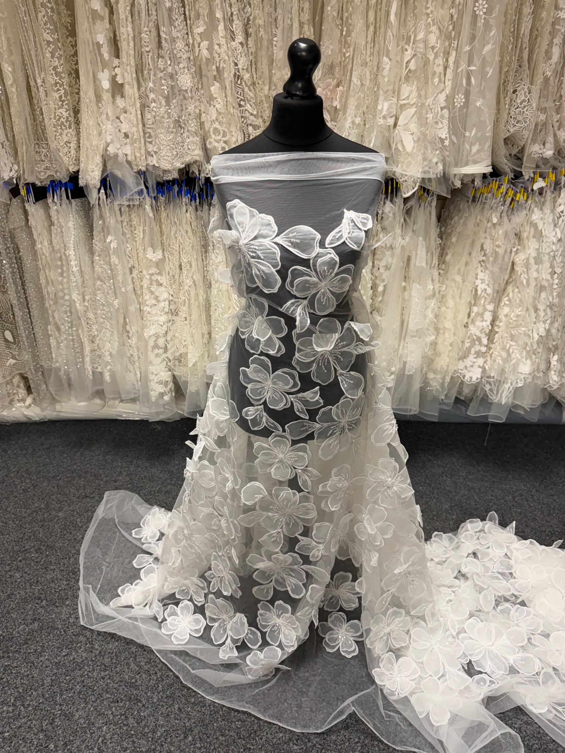 Ivory 3D Lace - Mickey