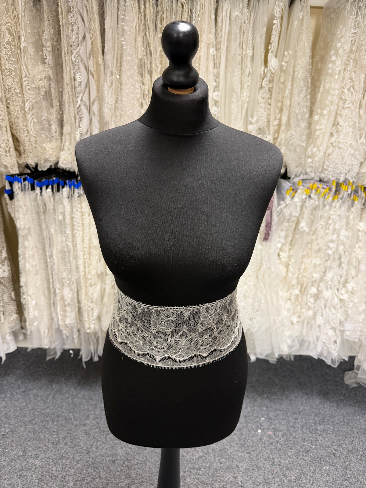 Ivory Silk Edging - T175
