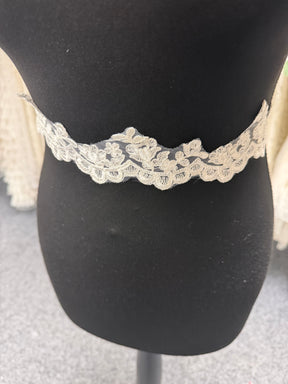 Ivory Embroidered Edging - T139