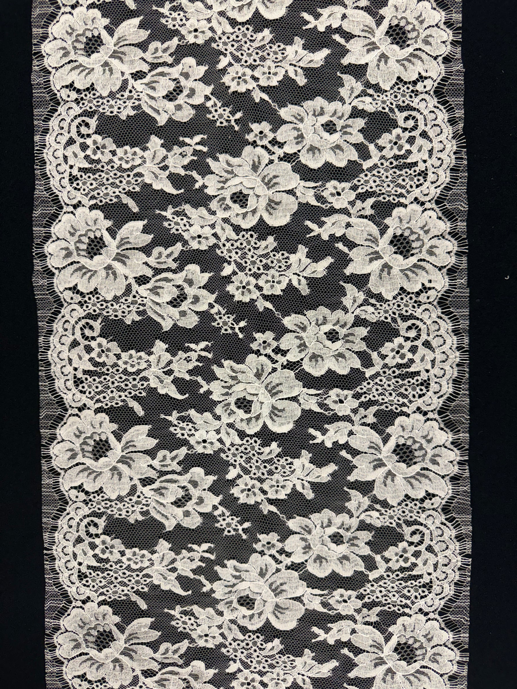 Beige/Oyster Corded Edging - T172