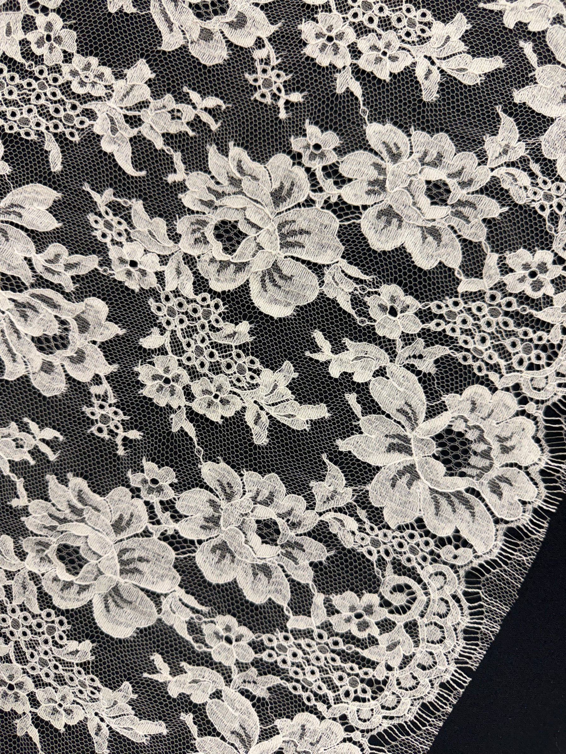 Beige/Oyster Corded Edging - T172