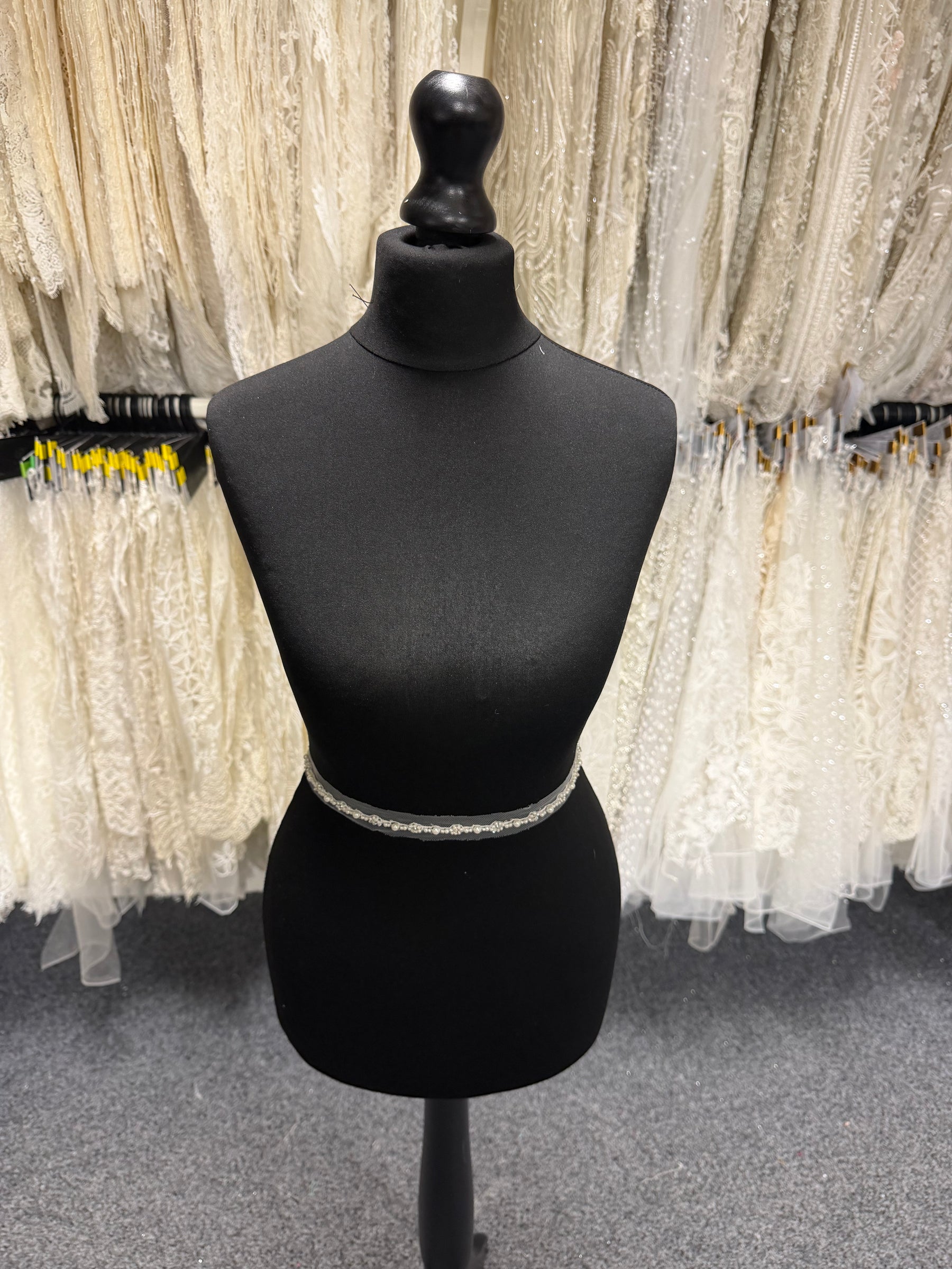Ivory Crystal Beaded Edging - T192