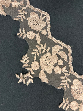Mid Cocoa Embroidered Edging - T131