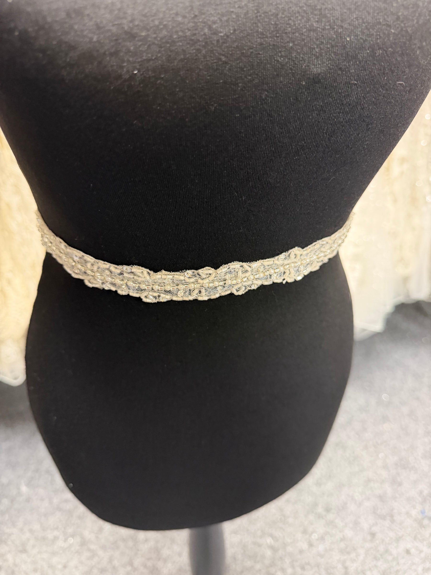 Ivory/Silver Beaded Sequin Edging - T295