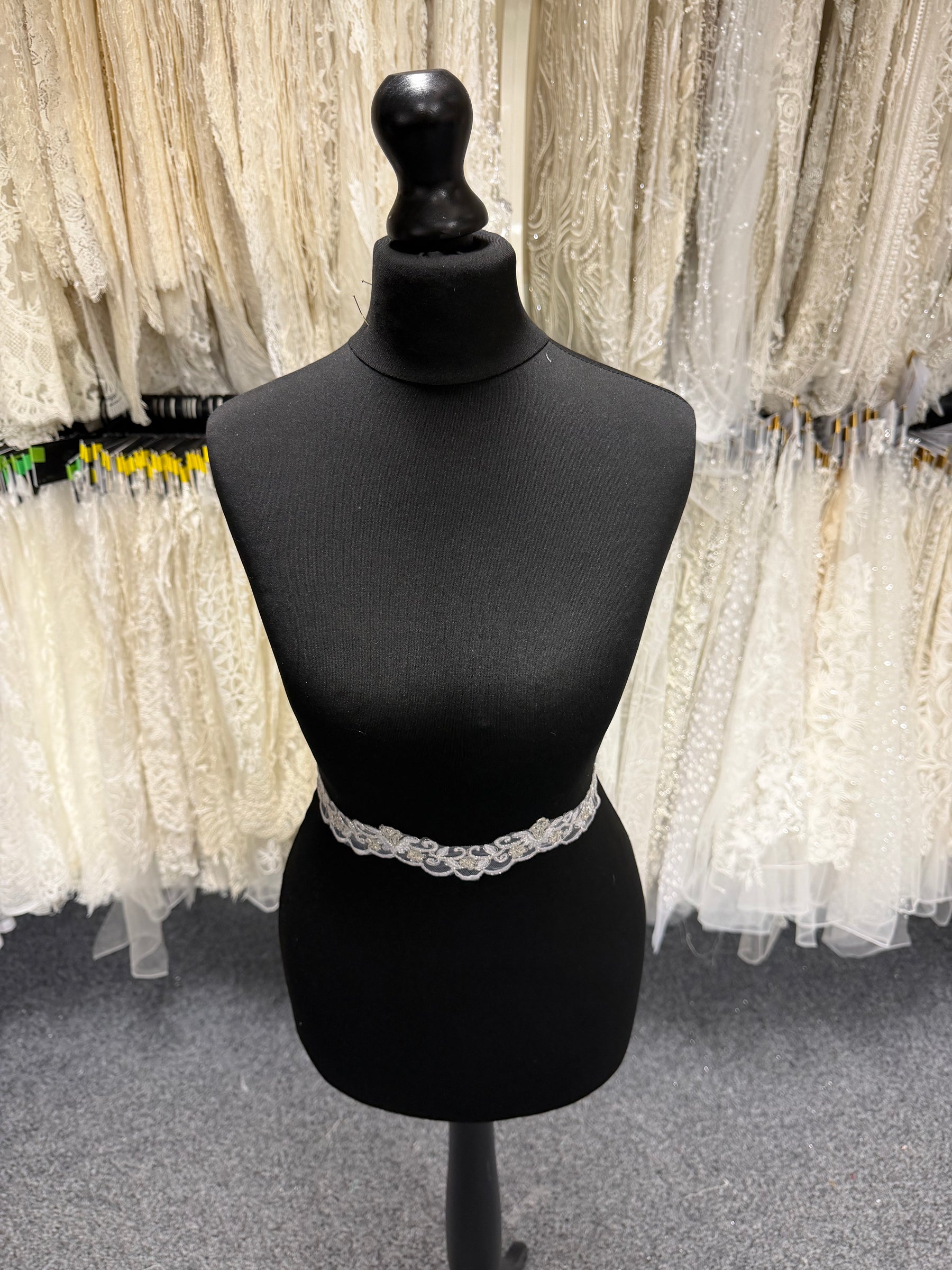 White/Silver Edging - T297