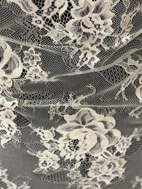Ivory Raschel Lace - P378