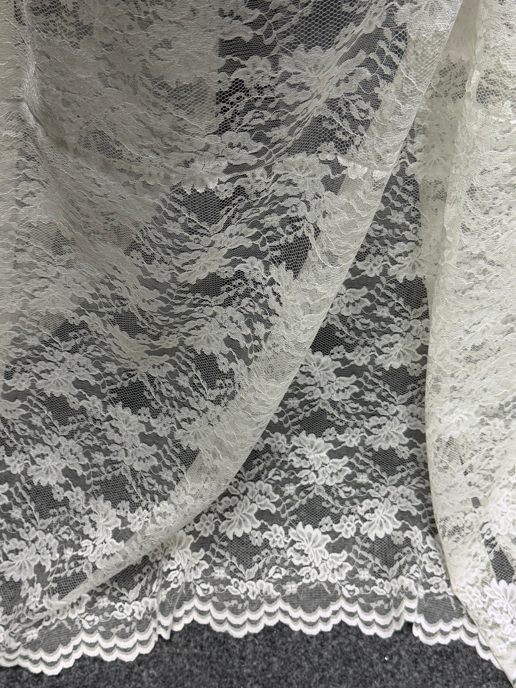 Dark Ivory Raschel Lace - P384