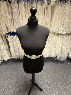 Ivory Crystal Beaded Sequin Edging - T296
