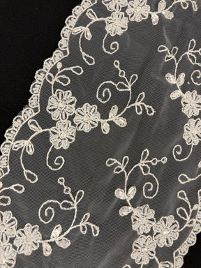 Ivory Beaded Edging - T31