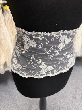 Ivory Beaded Edging - T31
