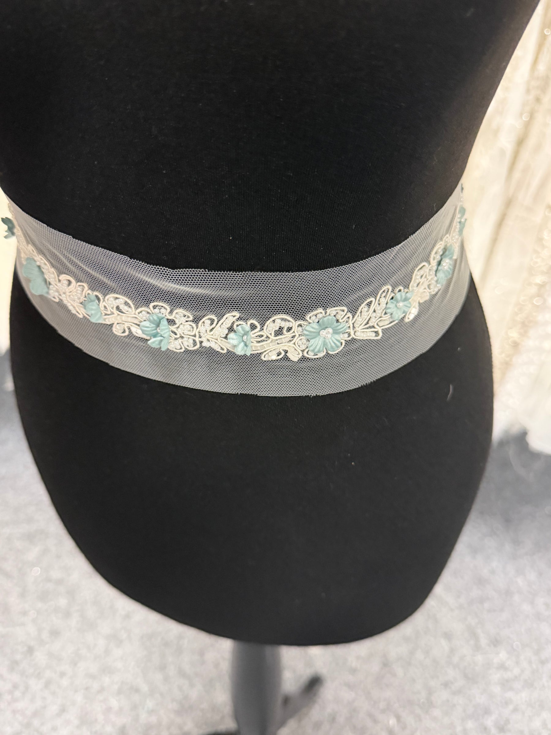 Misty Green Beaded Edging - T51
