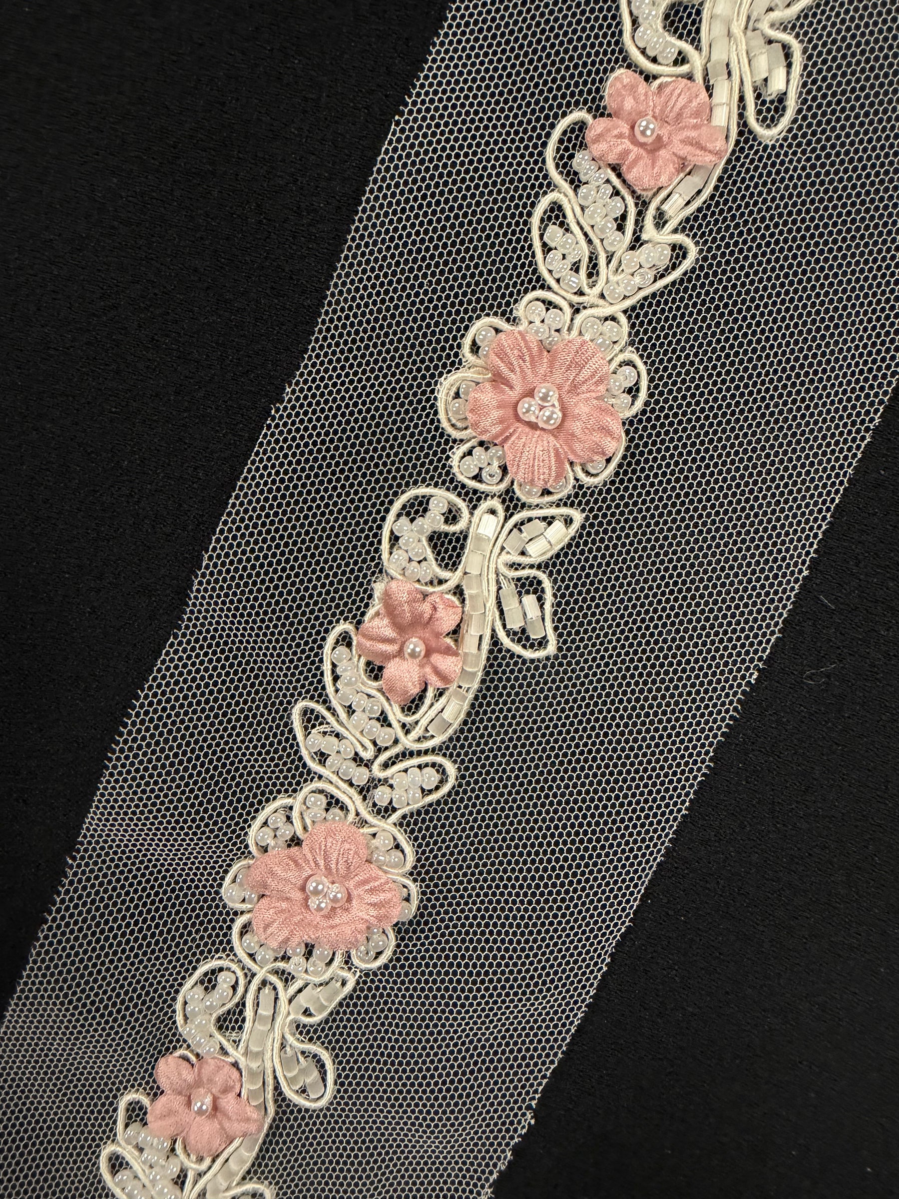 Light Rose Beaded Edging - T51