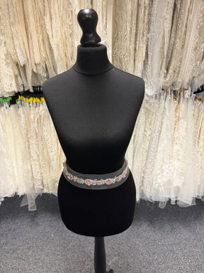 Light Rose Beaded Edging - T51