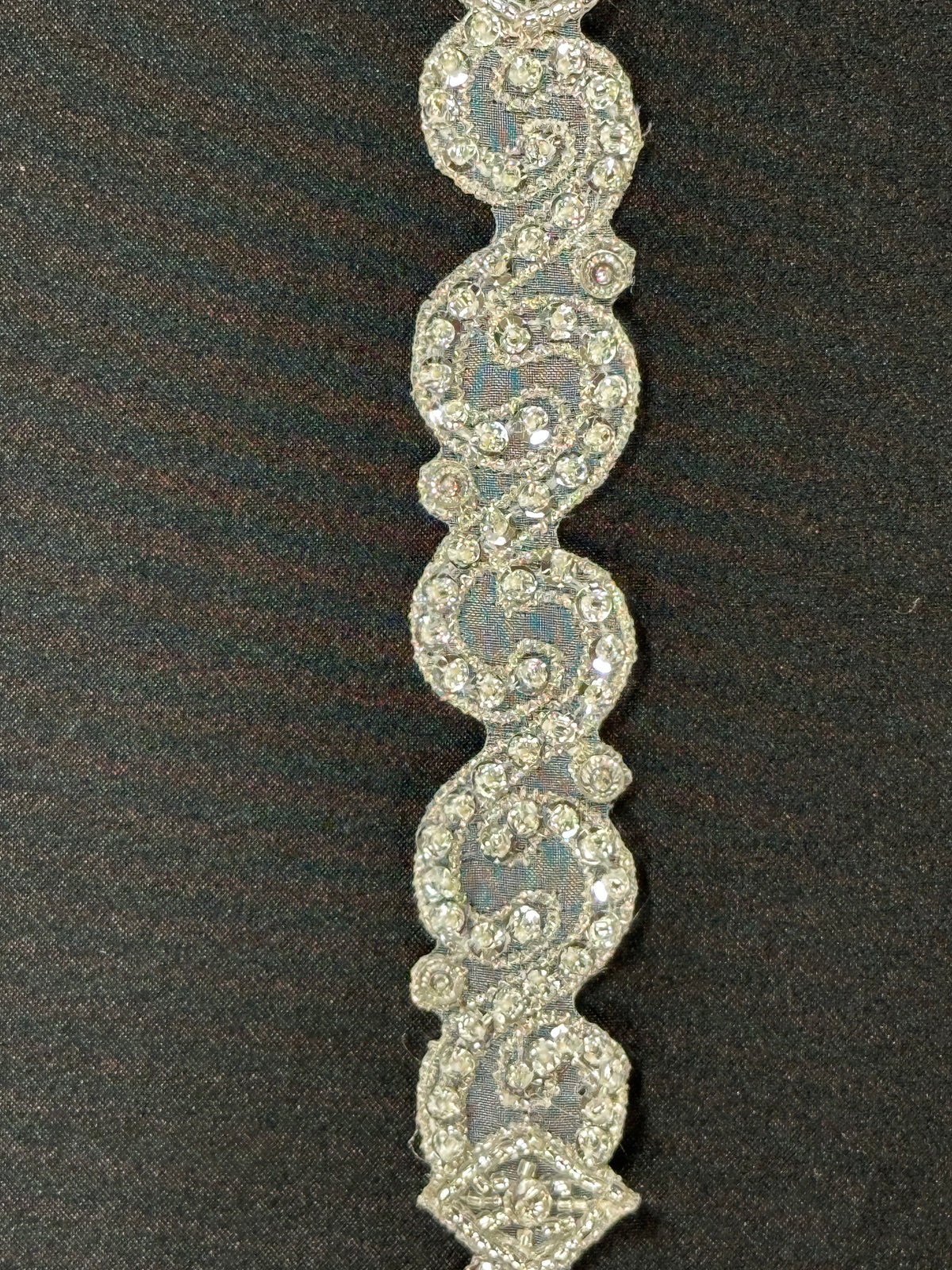 Ivory Crystal Trim – T 407 (CF)